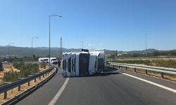Bursa'da Çay Yüklü Tır Devrildi, Yol 3 Saat Kapalı Kaldı