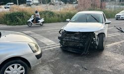 Antalya'da üç aracın karıştığı kazada 7 kişi yaralandı