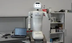 BTÜ’lü akademisyenlerden yapay zekâ robot Moria