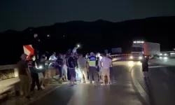 Bursa İznik’te Kamyon Şarampole Yuvarlandı! Sürücü Metrelerce Uzağa Savruldu