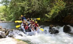 Bursa’da Gençler Kocasu Çayı’nda Rafting Heyecanı Yaşadı