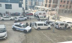 Cinnet Getiren Baba Eşini ve Oğlunu Öldürdü