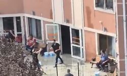 Engelli bireylerle görevlilerin su savaşı kamerada