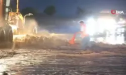 Aksaray-Nevşehir Karayolunu Sel Vurdu: Yol Trafiğe Kapandı