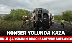 Konser Yolunda Kaza: Ünlü Şarkıcının Aracı Bariyere Saplandı