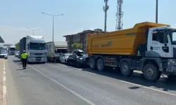 İnegöl’de Zincirleme Kaza! 4 Araç Birbirine Girdi!