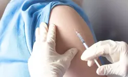 Kışa Sağlam Girmek İçin Üçlü Koruma! Grip, RSV ve Zatürre Aşıları Neden Bu Kadar Önemli?