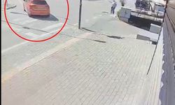 Bursa’da freni çekilmeyen otomobil kuyumcuya girdi!