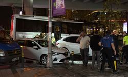 Turistleri taşıyan tur otobüsü alev alev yandı