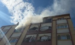 Bursa'da 6 katlı apartmanda yangın paniği