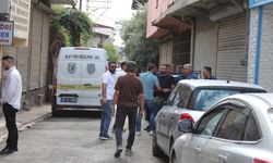 Ailesini rehin alan şahıs bacağından vurularak etkisiz hale getirildi