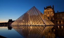 Louvre Müzesi’ndeki Büyük Soygun Nasıl Gerçekleşti Ve Hangi Eserler Çalındı?