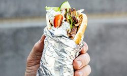 Şavurma Yemeği Nedir, Nasıl Yapılır, Nereden Gelmiştir Ve En Lezzetli Haliyle Nasıl Tüketilir?