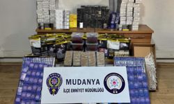 Bursa'da yüklü miktarda kaçak tütün ürünleri ele geçirildi