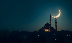 Kandil Ne Zaman? 2026 En Yakın Kandil Hangi Tarihte İdrak Edilecek? Diyanet dini günler ve geceler takvimi 2025-2026