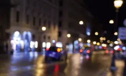 Gece Körlüğü Nedir? Neden Olur, Nasıl Anlaşılır ve Tedavisi Var Mı?