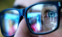 Gözlükte Mavi Filtre Nedir, Gerçekten Gözleri Korur mu Yoksa Sadece Bir Pazarlama Detayı mı?