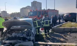 İki otomobil çarpıştı: 5 kişi yaralandı