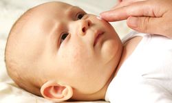 Kış Aylarında Bebeklerin Cildi Neden Daha Hassas Oluyor? İşte Evde Uygulanabilecek 7 Etkili Bakım Önerisi