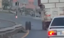 Hareket halindeki kamyonun dingili koptu; o anlar kamerada