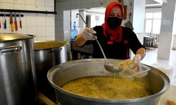 İznik Belediyesi’nden yılın 365 günü sıcak yemek desteği