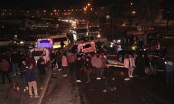 Şırnak'ta freni boşalan vinç 6 araca çarptı: 7 yaralı