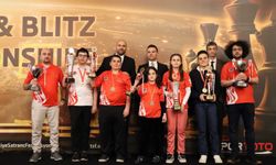 Gençlik ve Spor Bakanı Osman Aşkın Bak, Satranç Şampiyonasında 8 Madalya Kazanan Milli Sporcuları Tebrik Etti