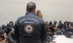 Amasya’da tırdan 42 kaçak göçmen çıktı