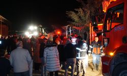 Kalorifer kazanı patladı, yangın çıkan ev kullanılamaz hale geldi