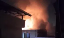 Bursa'da apartmanın çatısında yangın paniğe neden oldu