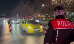 Bursa'da asayiş uygulamalarında ruhsatsız silah ve kumar malzemeleri ele geçirildi