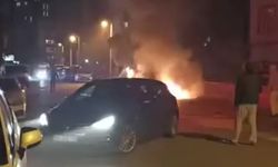Bursa'da elektrikli otomobil alev topuna döndü