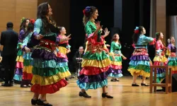 Bursa’da Roman ve Balkan Gecesi Kültür Şölenine Dönüştü