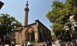 Bursa’nın Tari̇h Kokan İnci̇si̇ Orhan Gazi̇ Külli̇yesi