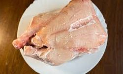 Donmuş tavuk en hızlı nasıl çözülür? İşte en güvenli yöntemler