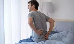 Geçmeyen Bel Ağrısının Sebebi Ne Olabilir? Uzmanlar Uyarıyor