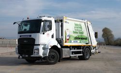 İnegöl Belediyesi’ne yapay zekâ destekli 4 yeni çöp toplama aracı