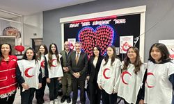 İnegöl'de İyilik Rekoru; Gazipaşa Ortaokulu Kan Bağışında Marmara Bölge Birincisi Oldu!