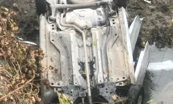 İnegöl’de otomobil dereye uçtu: Sürücü hastaneye kaldırıldı