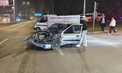 Karabük'te Ambulans ile Otomobil Çarpıştı! 3 Sağlık Çalışanı Yaralandı