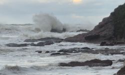 Karadeniz'de tsunamiyi andıran görüntüler