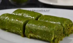 Kat Kat Lezzet, Tek Sarım: Emiroğlu Dürüm Baklava ile Geleneksel Tat!