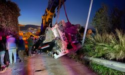 Bursa'da vinçten düşen iş makinesi paniğe neden oldu