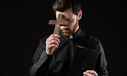 Rüyada Hıristiyan Görmek Ne Anlama Gelir? Diyanet, İhya, Nablusi ve Diğer Kaynaklara Göre Tabirler