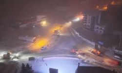 Uludağ’da Yoğun Kar Yağışı! Kar Lastiği Olmayan Araçlara Geçit Yok