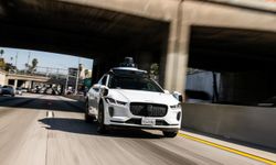 Waymo’dan Tarihi Eşik! Sürücüsüz Robotaksilerle 20 Milyon Yolculuk Geride Kaldı