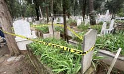 Bursa’da Mezarlıkta Ürpertici Olay! Bebeğin Cansız Bedeninin İzinsiz Defnedildiği Ortaya Çıktı
