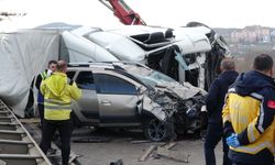 Tır karşı şeride geçti: 1 ölü, 3 yaralı