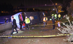 Adana’da yolcu otobüsü devrildi: 8 yaralı