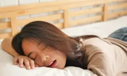 Ağzı Açık Uyurken Uyumanın Zararları Nelerdir?